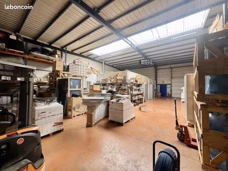 local bureaux 250 m²