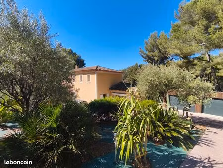 villa 172 m² vue mer 3300m² + piscine