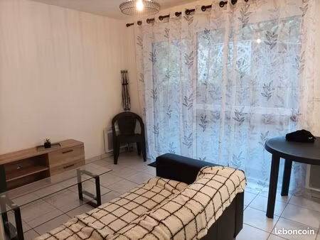 t2 meublé proche du tram