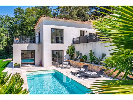 villa de luxe à vendre dans le quartier ecarts sud
