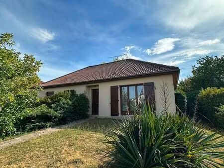 breviandes pavillon plain pied 116m2 sur terrain arbore 1237m2
