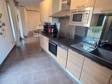 location meublé - bel appartement t2 meublé de 54 m² à craponne