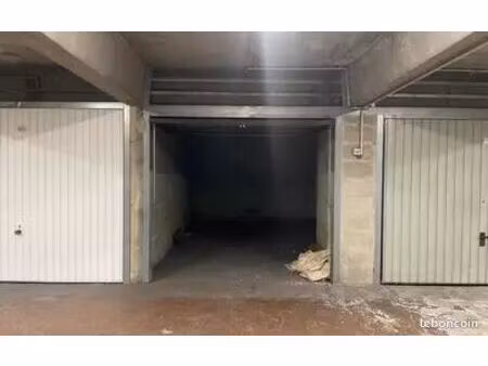 box à vendre 15 m²