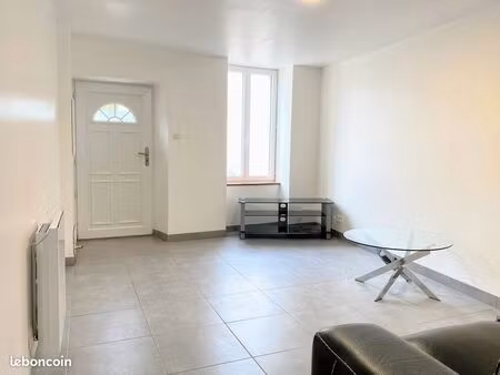 t3 récemment rénové  cour ensoleillée