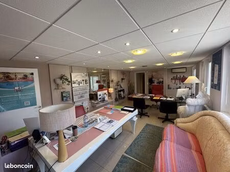 bureaux 76 m² puget-sur-argens