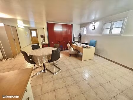 garage 60 m² fréjus