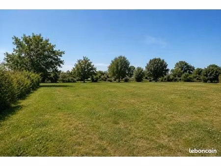 terrain 322 m² saint just luzac