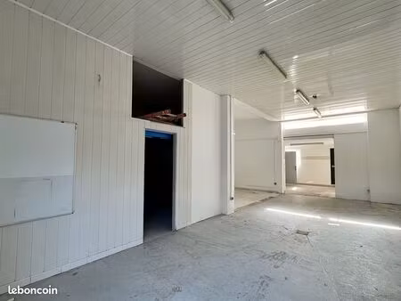 entrepôt 99 m² toulon