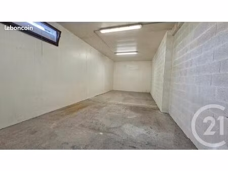 commerce 43 m²