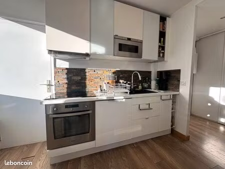 l'haÿ-les-roses centre-ville – 4 pièces – 65 m² – balcon – vue sur parc