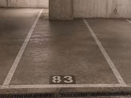 parking 13 m² toulon