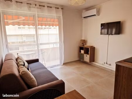 jolie studio meublé - fréjus plage