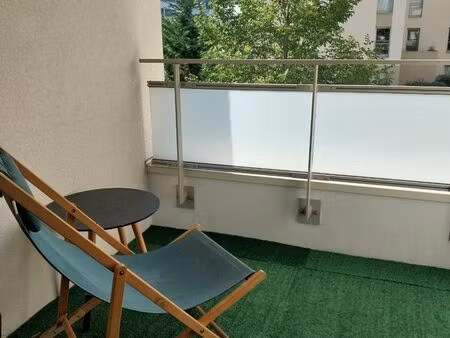 métro tram la soie 28m2 meuble +terrasse 3m2