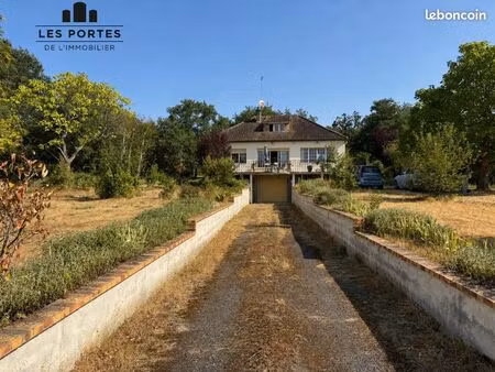 maison 8 pièces 132 m²