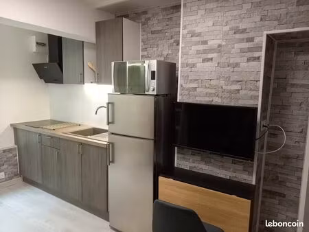 loue studio meublé 1 pièce 16 m²