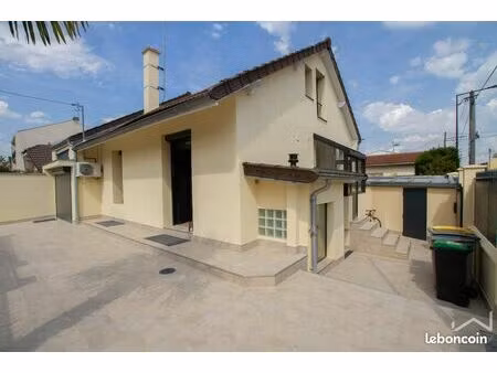 maison 5 pièces 106 m²