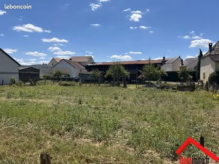 terrain 1350 m² mansac