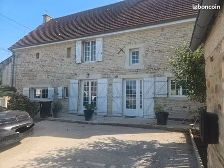 maison en pierre