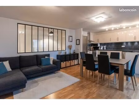 bel appt t4 de 95m² – familial  fonctionnel et traversant – balcon – 2 parkings (nogent-su