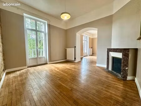 appartement 4 pièces 121 m²