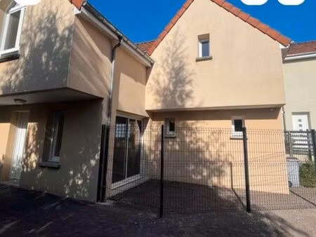 maison t3 récente - st parres aux tertres