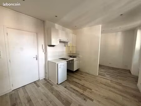 studio 1 pièce 18 m²