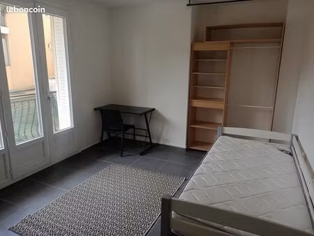appartement meublé de 25m2 à thiais – à 500 m du t9 les 3 communes