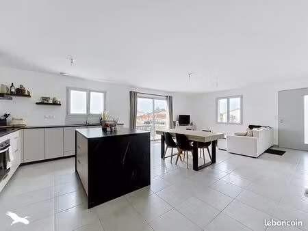 pavillon 4 pièces 102 m²