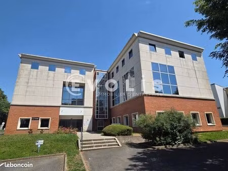 bureaux 80 m²
