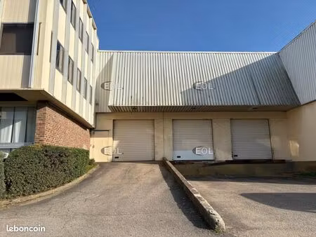 local industriel 965 m²