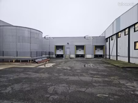 local industriel 1 830 m²