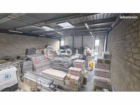 local d'activité 444 m²