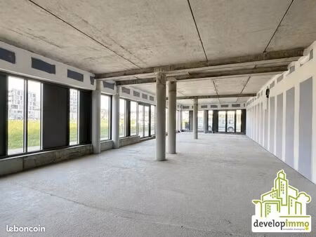 bureau 176 m²
