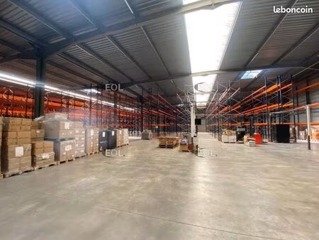 local bureaux 3 400 m²