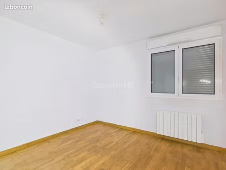 bureau 35 m²
