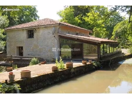moulin de 363 m3 + étang de 2 hectares