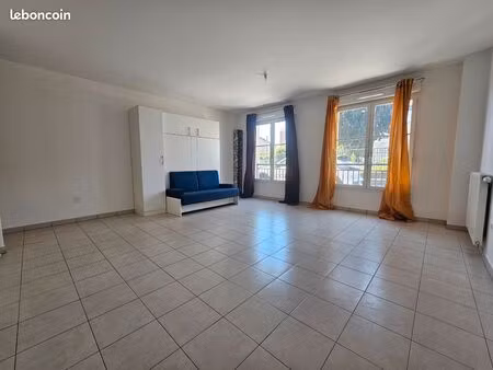 studio de 40m² en résidence de standing - proche transilien h  à 25min de gare du nord