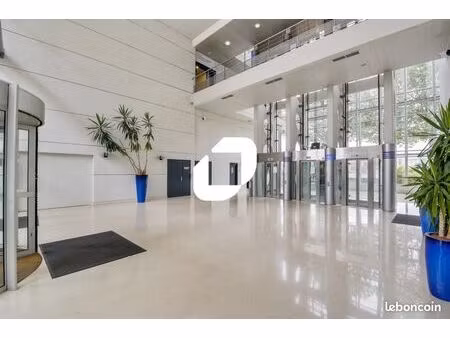 bureaux 292 m²