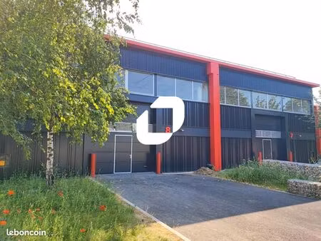 bureau 12 379 m²