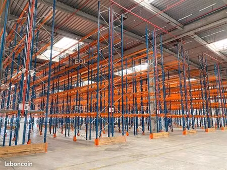local logistique 7 453 m²