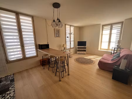 location appartement 2 pièces  41.80m²  saint