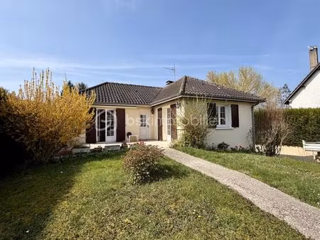 maison individuelle 85m2 avec sous sol total de 100m2 sur une parcelle de 1236m2