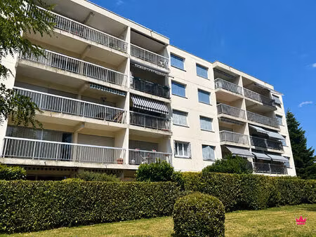 appartement 2 pièces - meyzieu carreau