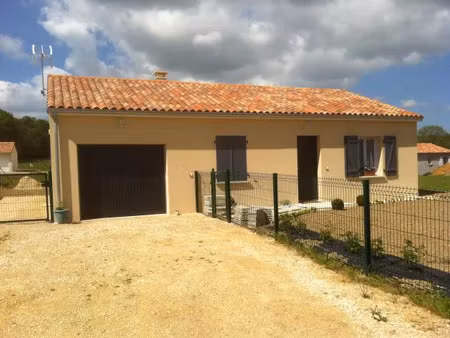 location maison 4 pièces 80 m² à ambarès-et-lagrave (33440)
