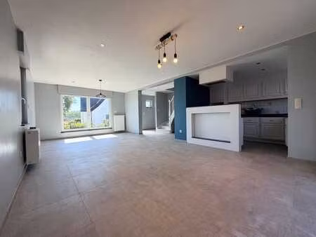jolie villa 4 façades dans un quartier paisible