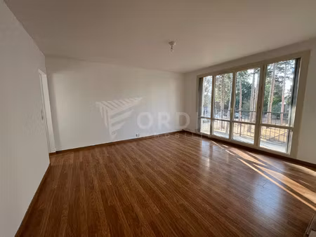 location appartement 1 pièce 30 m² à auxerre (89000)