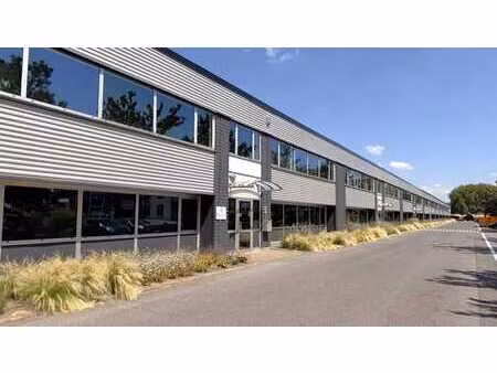 bureaux à louer près de l'a12 dans le parc d'entreprises aa