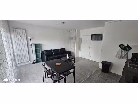 studio meublé de 28 m² avec balcon de 3 6m² - 1er étage dans résidence calme - quartier mo