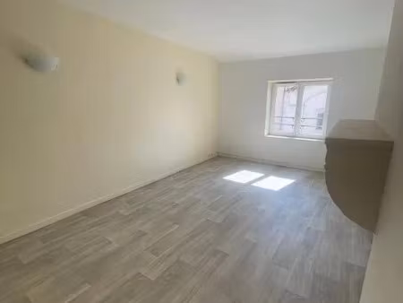 location appartement 2 pièces 36.45 m² à villefranche-sur-saone (69400)  505 €