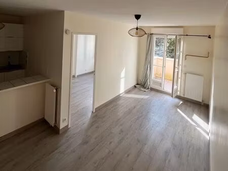 appartement f2 34 2 m² -proximité gare rer